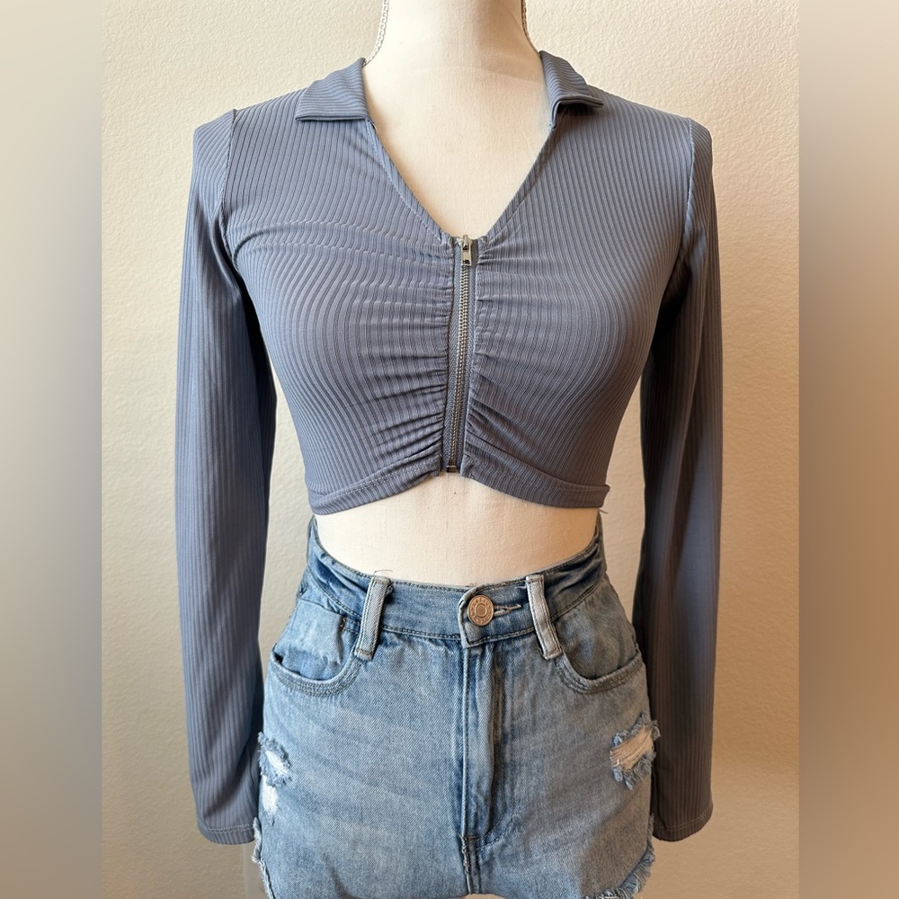 Blue Collard Zip Front Ruched Crop Top Size Small